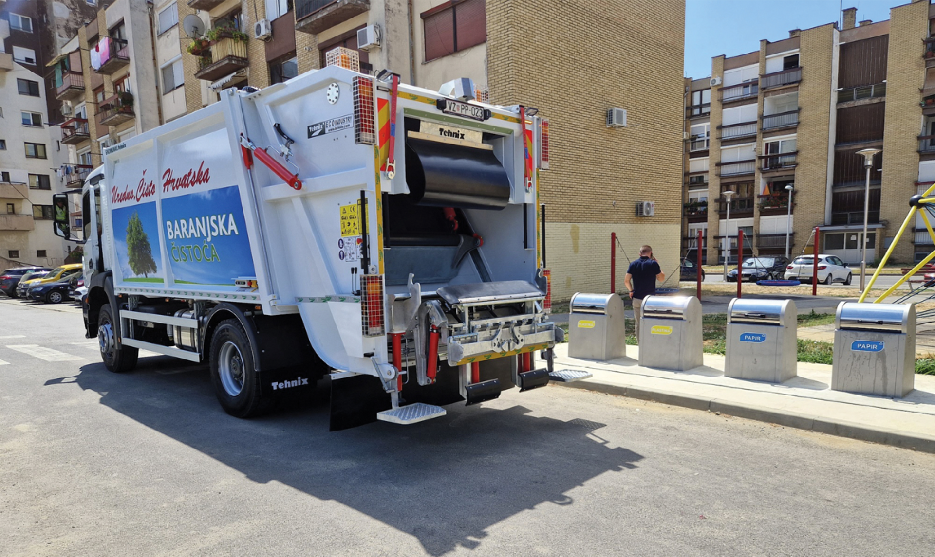 EKOMUNAL modern utility vehicle