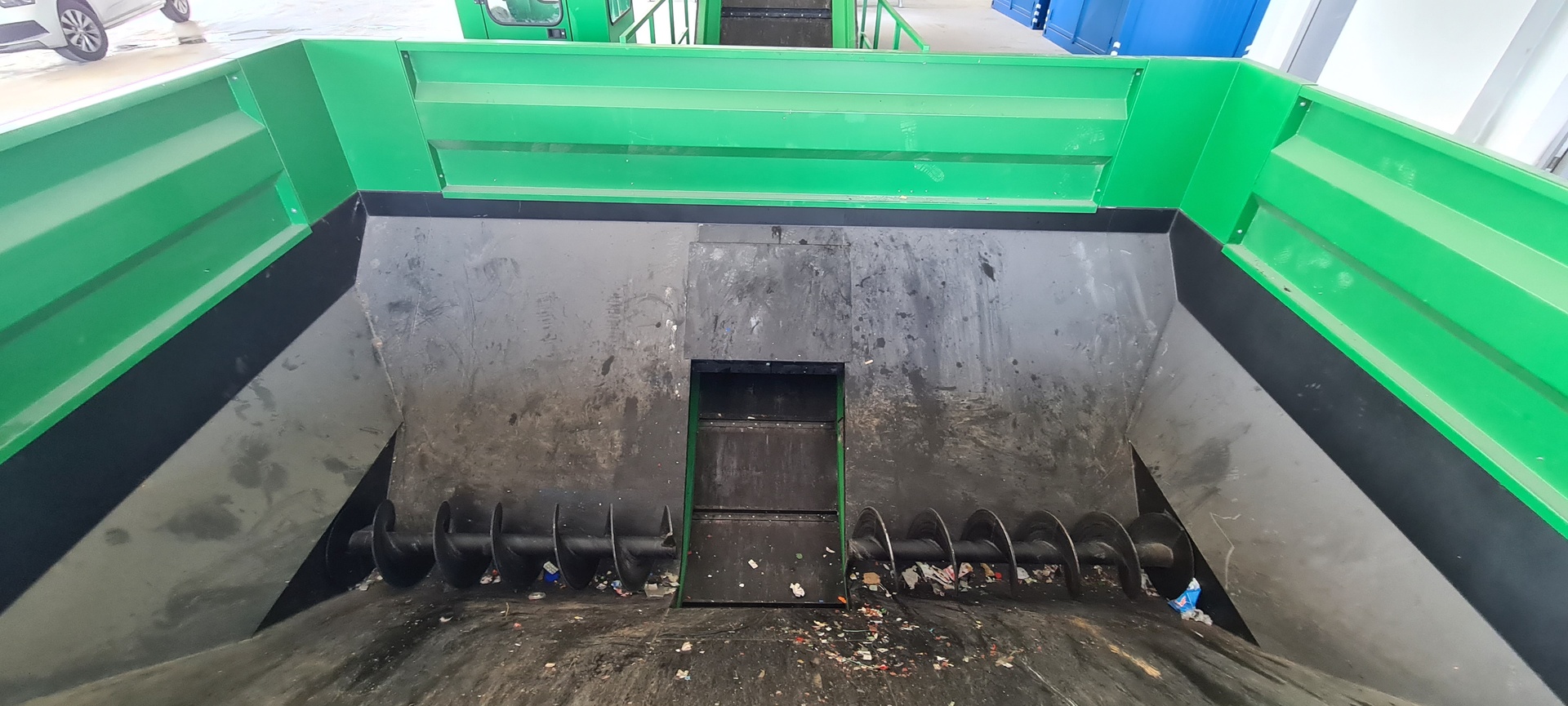 Prihvatno dozirno grotlo