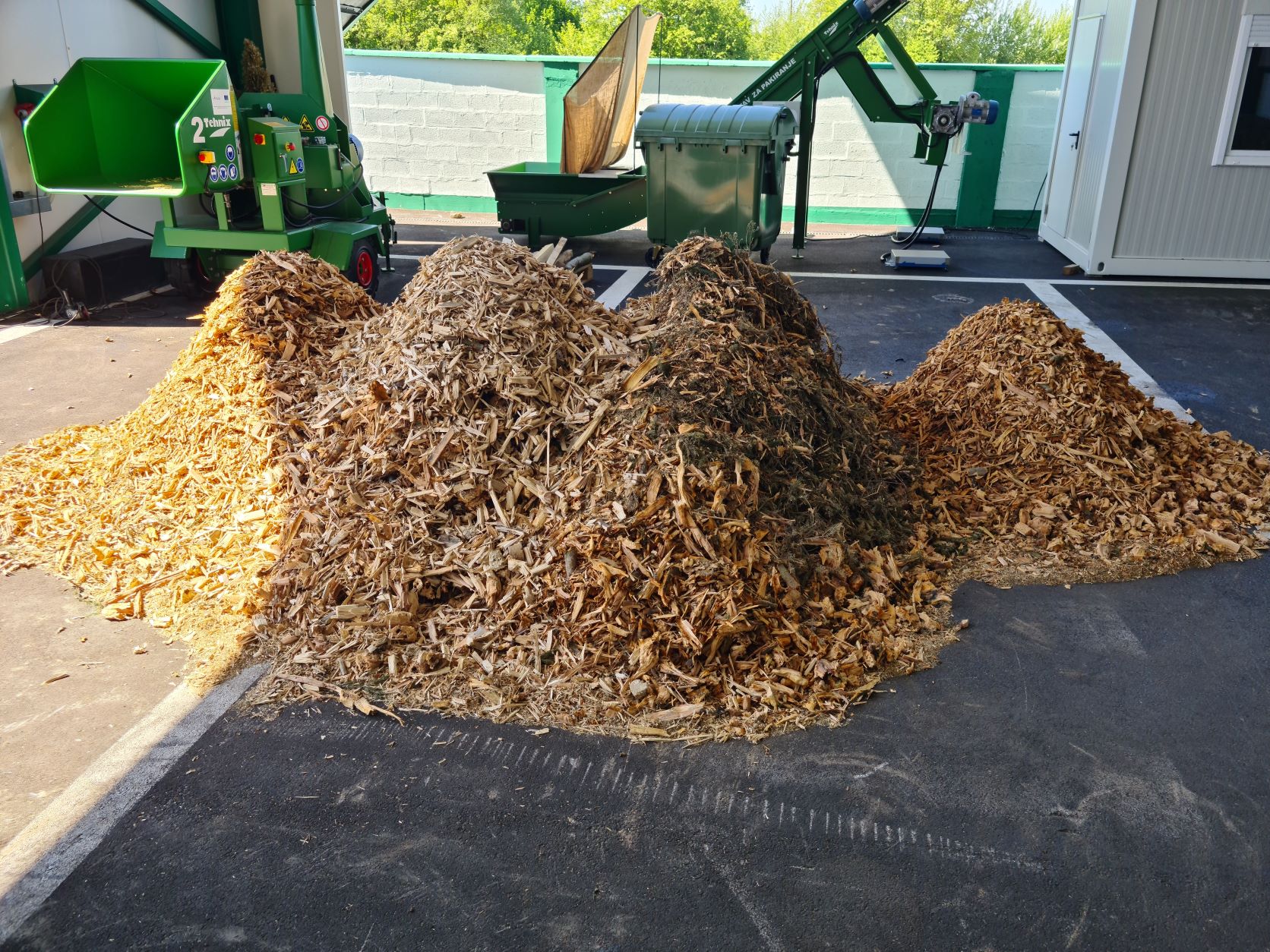 Compost roto-shredder